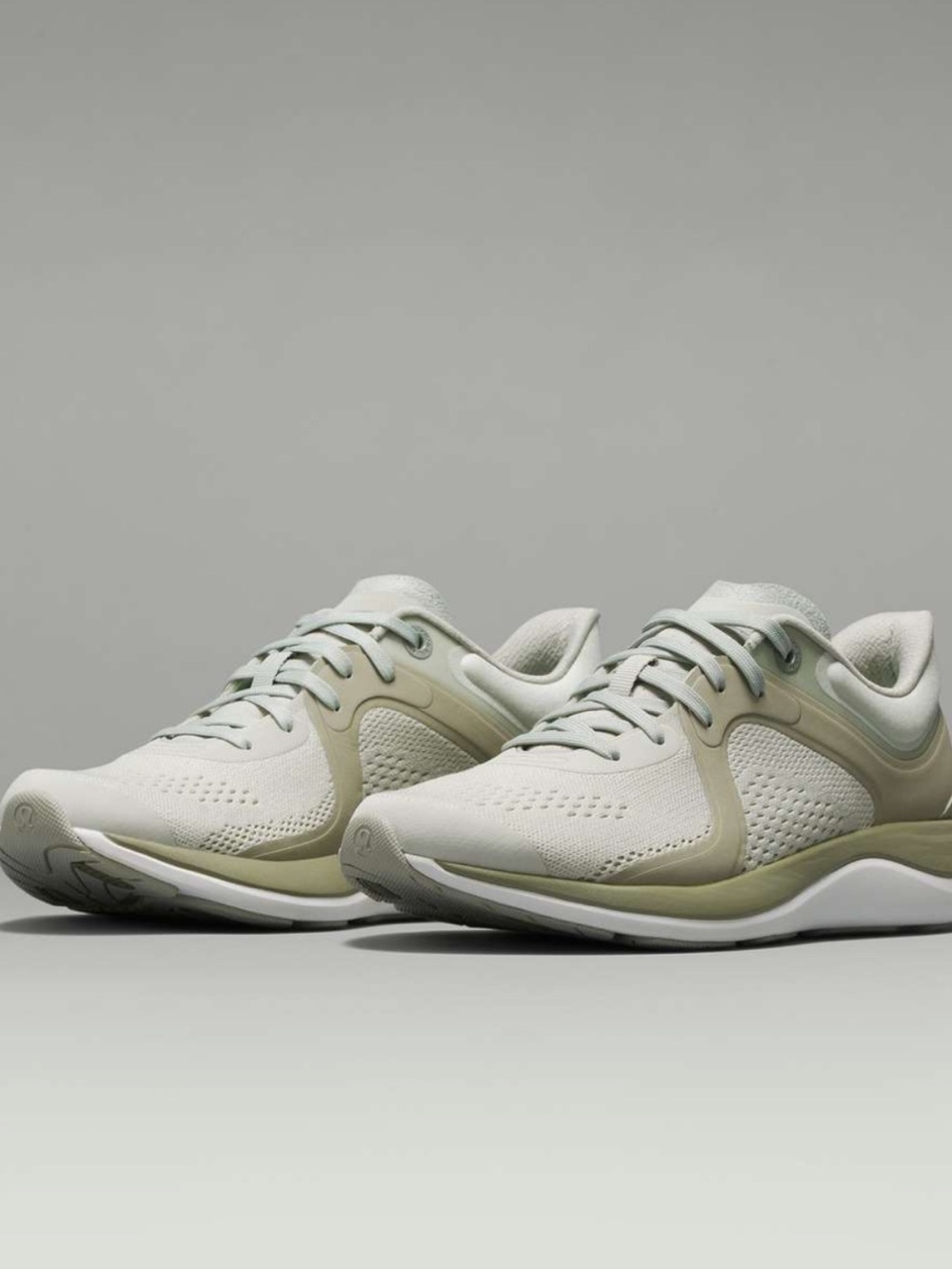 Lululemon Chargefeel Low Women’s Workout Shoes in Light Sage/Green Fern/White